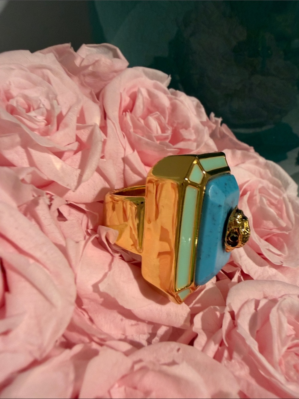 Kurt Geiger Turquoise Enamel Gold-Tone Octagonal Ring - Picture 3 of 3